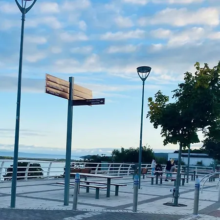 Stone Fronted Detached Just Over 2 Miles From Village בית נופש מולרני