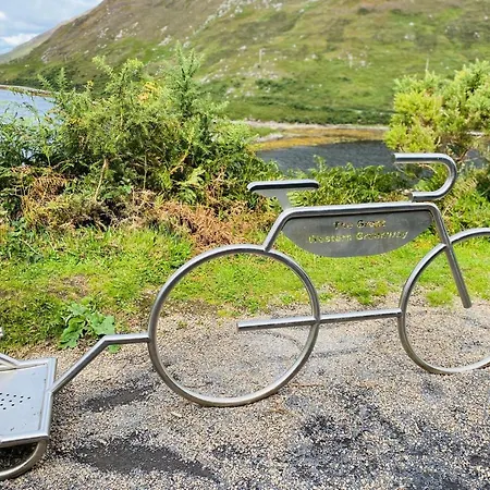 Stone Fronted Detached Just Over 2 Miles From Village * מולרני